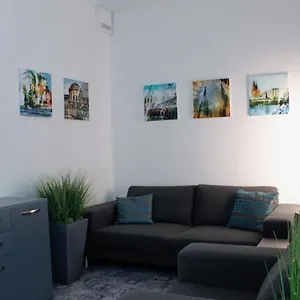 hotel-pilar-garni.topcolognehotels.com/